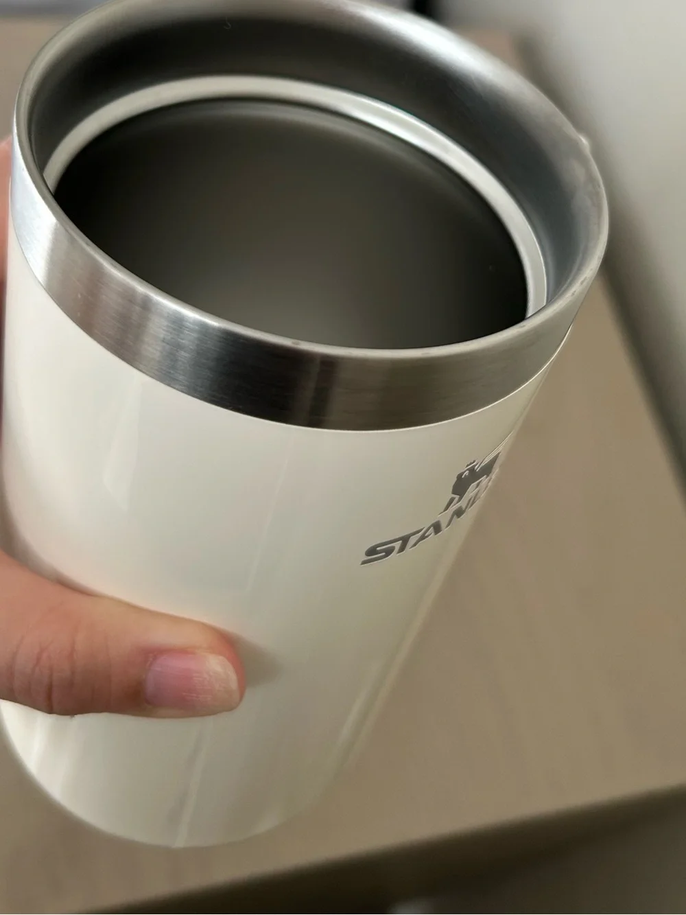 Stanley off White and Silver Travel coffee Mug with Handle - Picture 12 of 12